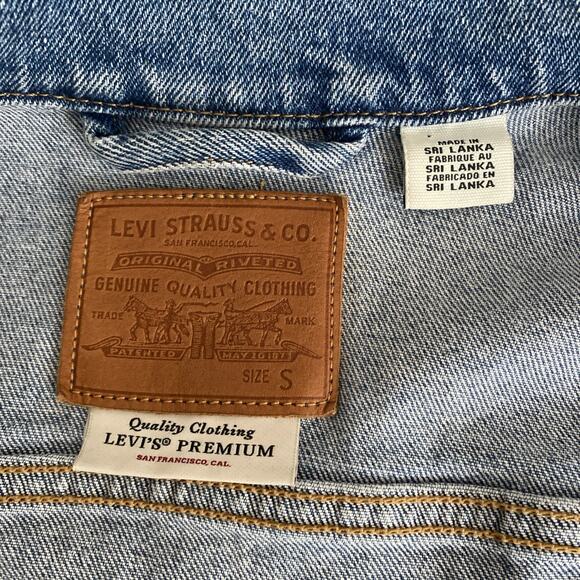 Levi's Premium Original Trucker Jacket Jean Denim Blue Long Sleeve Button Down S - Picture 7 of 9